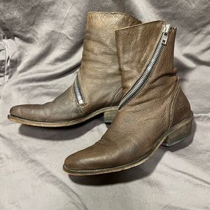 Fluevog brown zipper boot